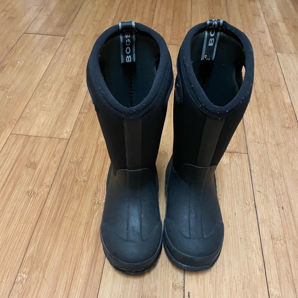 BOGS tall winter boot black, size 11
